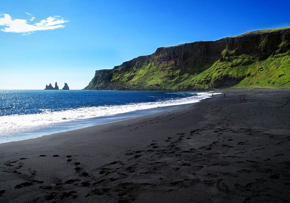 Reynisfjara Black Sand Beach: Ultimate Guide to Iceland s Iconic Wonder