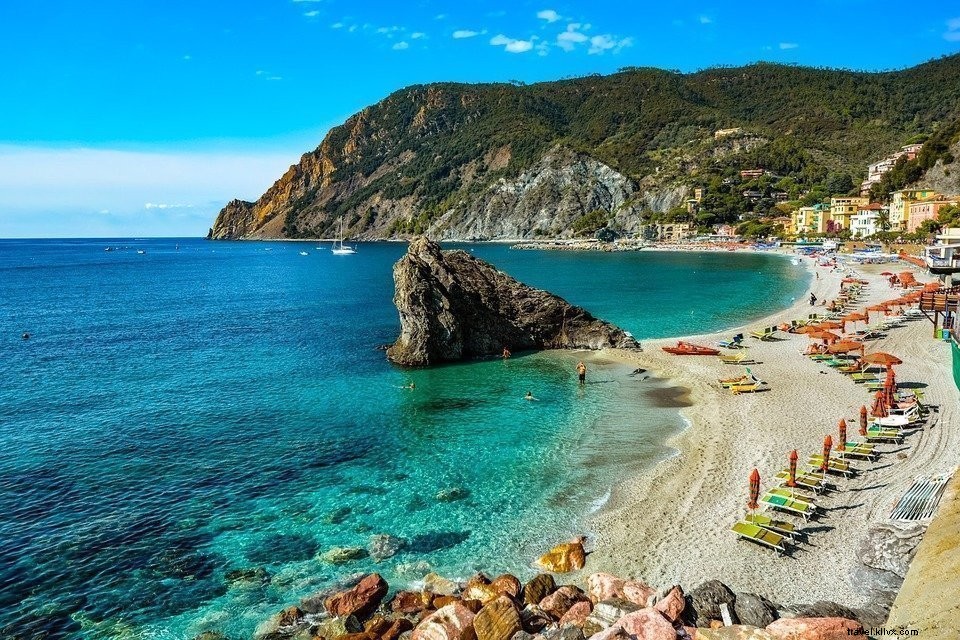 Discover Cinque Terre: Iconic Villages on Italy s Ligurian Coast