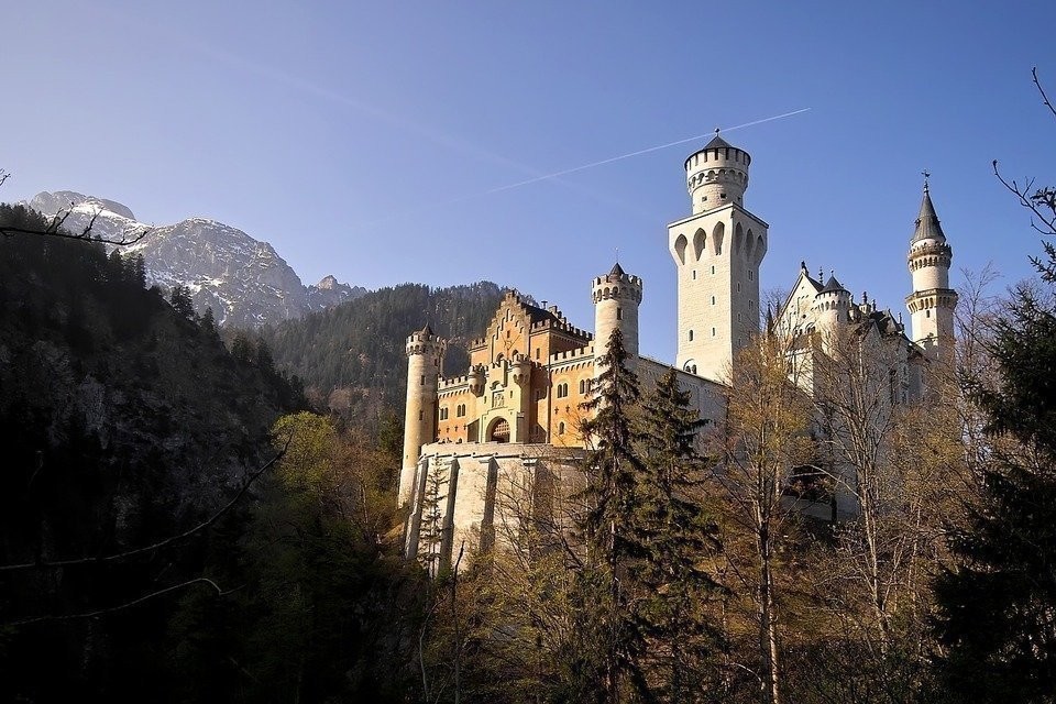 Neuschwanstein Castle: Bavaria s Iconic Fairy-Tale Masterpiece