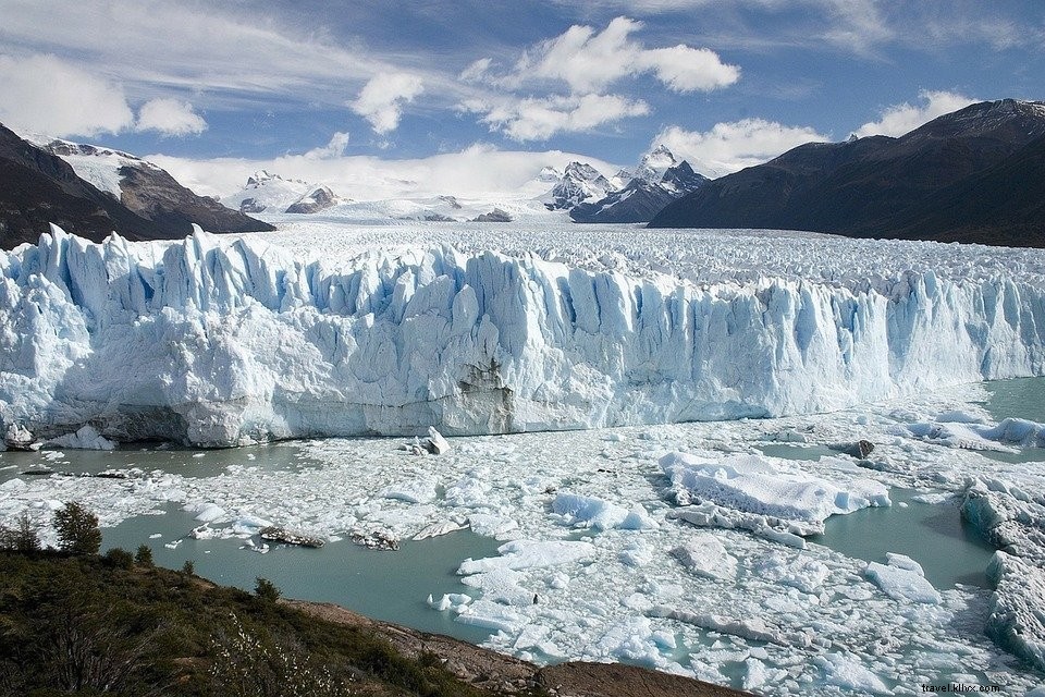 Discover Southern Argentina: Perito Moreno Glacier, Los Glaciares National Park & Fitz Roy Adventure