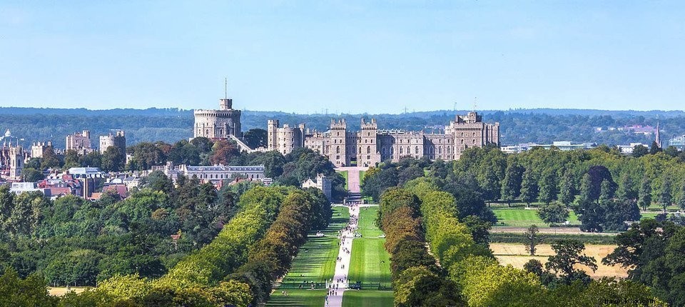 Explore 13 Stunning Historic Castles in England: Ultimate Road Trip Guide