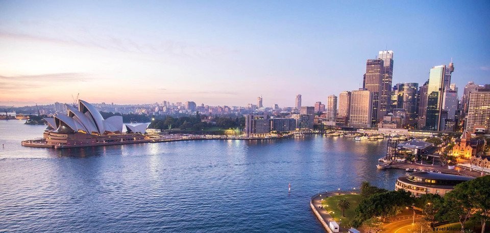 Discover Sydney: Top Attractions in Australia s Vibrant Largest City