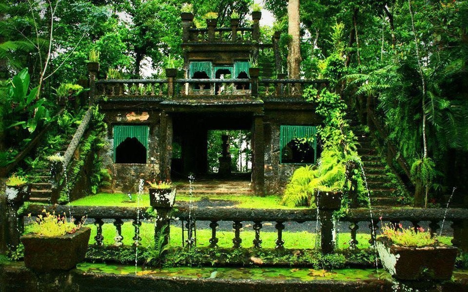 Discover Australia s Hidden Gems: Paronella Park & William Ricketts Sanctuary Travel Guide #1