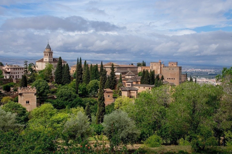 Discover Granada: Spain s Most Beautiful City and the Majestic Alhambra