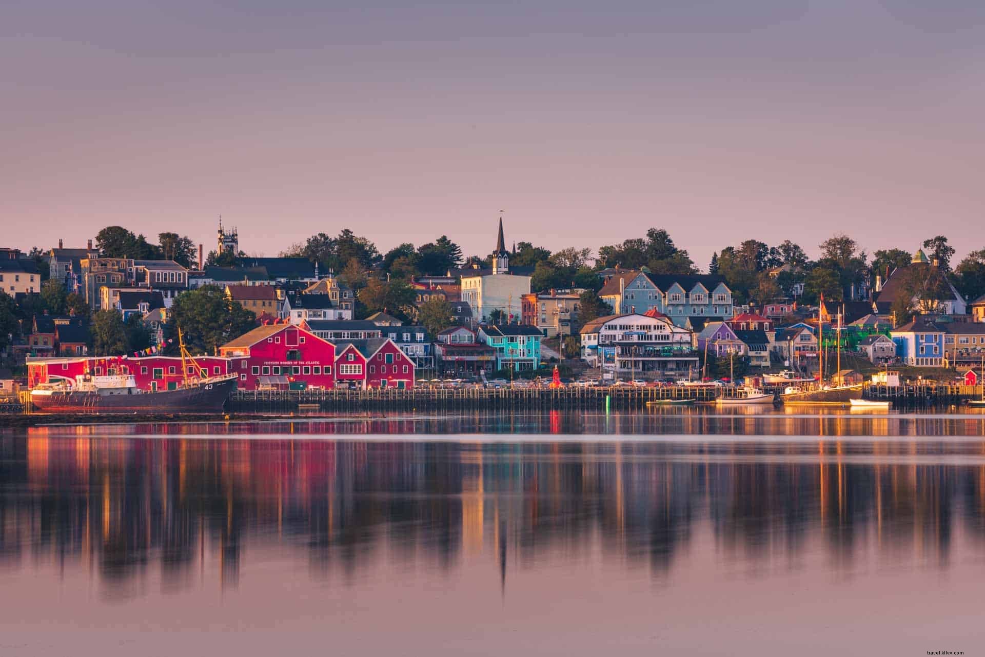 Iconic Canadian Landmarks: Must-Add to Your Bucket List