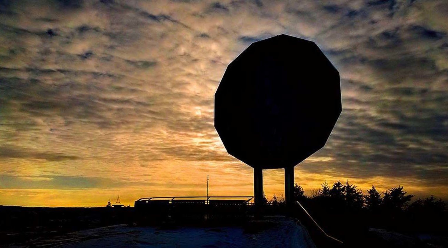 Iconic Canadian Landmarks: Must-Add to Your Bucket List