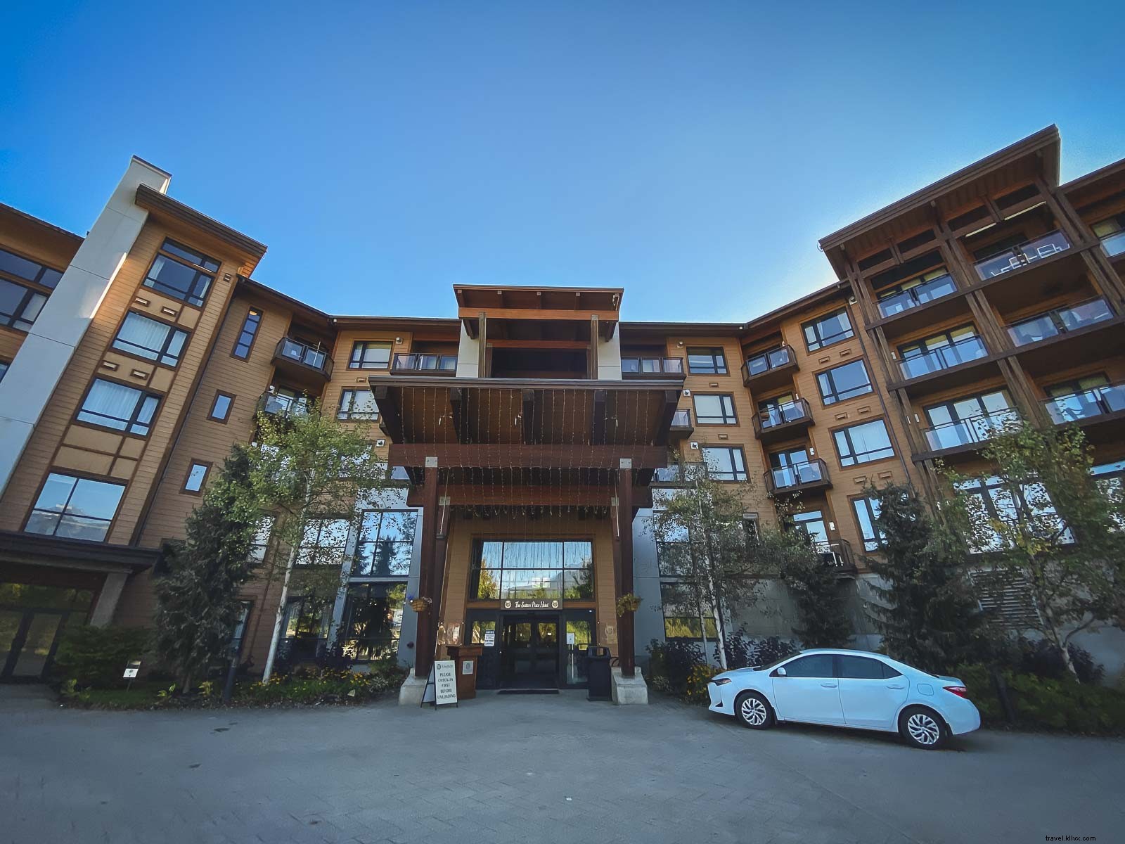 Ultimate British Columbia Road Trip: Vancouver to Kelowna & Revelstoke Guide