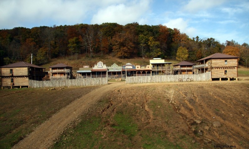 Fort Rock Family Camp & Retreat Center: Ozark Adventures Await