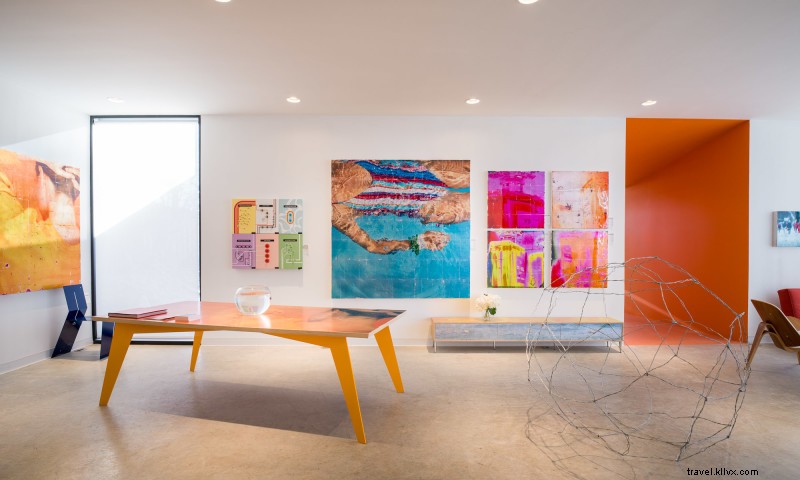 Velesero: Premier Modern Art Gallery Featuring Exclusive Mark Jackson Works in Fayetteville, AR