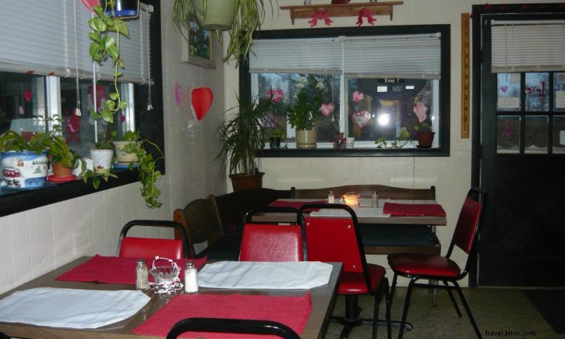 The Barn Cafe: Cozy Spot for Delicious Breakfast & Lunch