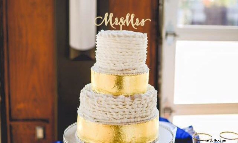 Crave Bake Shop: Custom Cakes, Cupcakes & Gourmet Treats