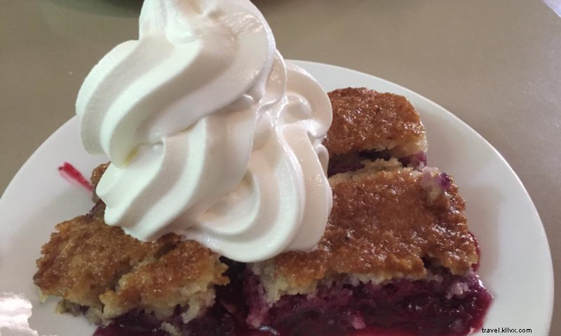 Between the Buns: Authentic Family-Style Dining Experience