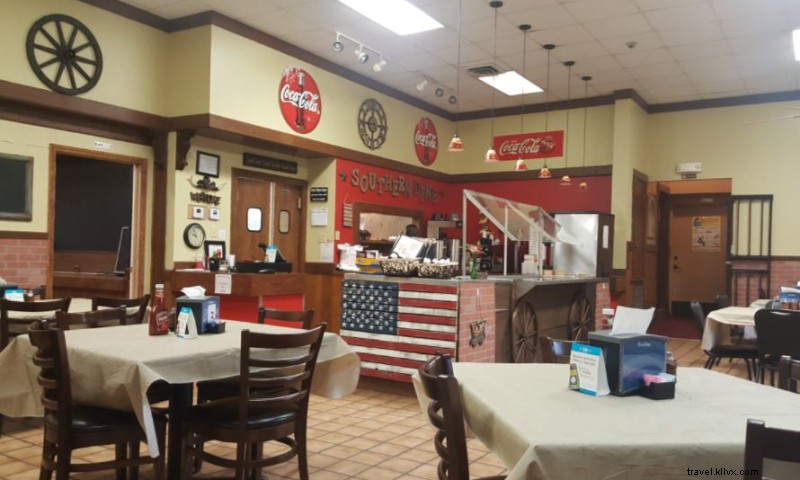 Southern Dine: Authentic Southern Cuisine Near Crater of Diamonds State Park