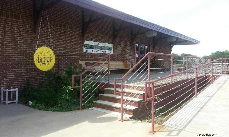 Round Table at the Depot: Homestyle Cooking in Historic Fordyce Railroad Depot