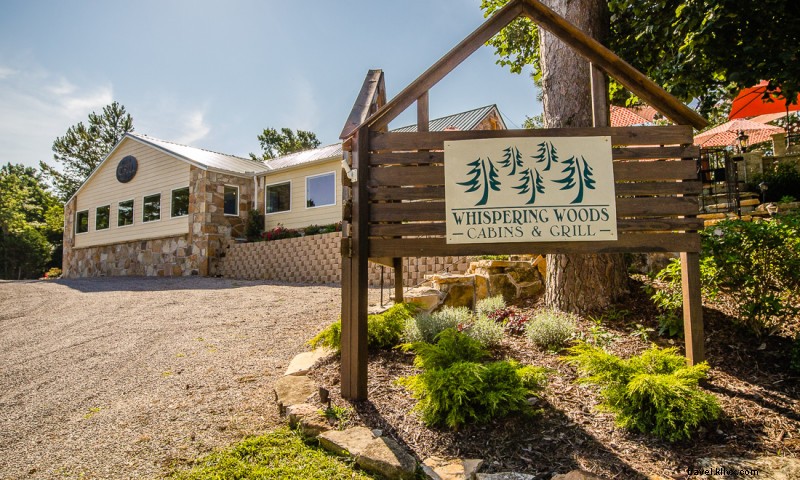 Whispering Woods Cabins & Grill: Fully Equipped Lodging with On-Site Dining & Fishing