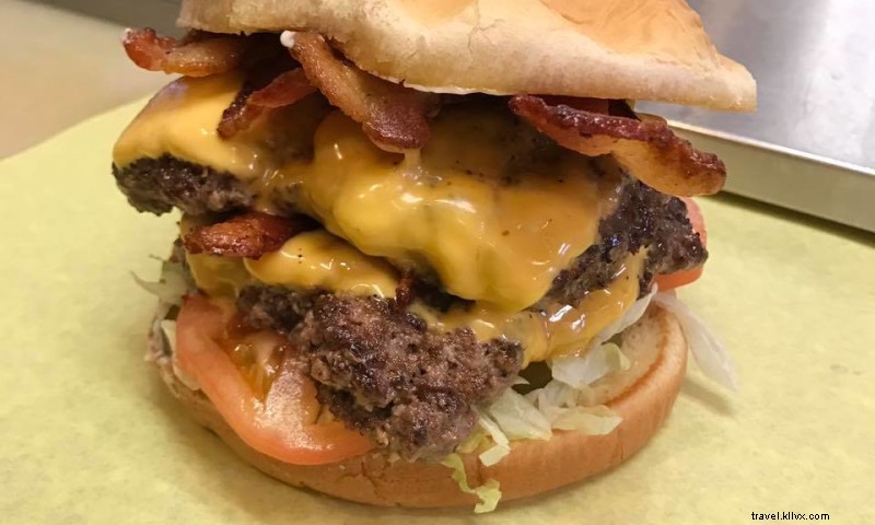 Wade s Burgers & Fries: Classic Dairy Freeze Burgers and Fries