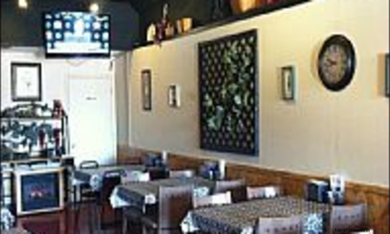 Ugo s Pizzeria: Family-Friendly Pizza with Delivery, Catering & Outdoor Seating