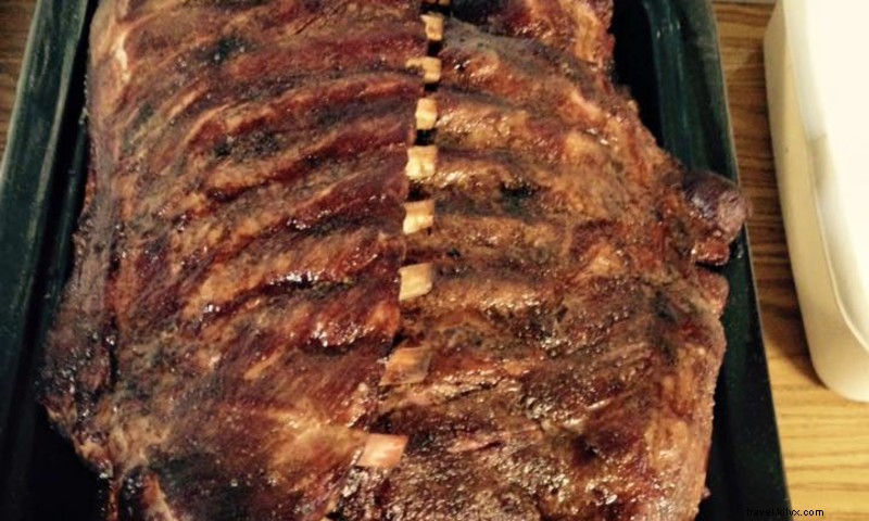 Dermott Barbecue & Sandwiches: Local Favorite for Unbeatable Ribs & Catfish