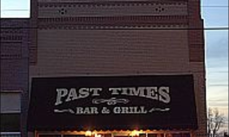 Past Times Bar & Grill: Classic Eats and Timeless Vibes