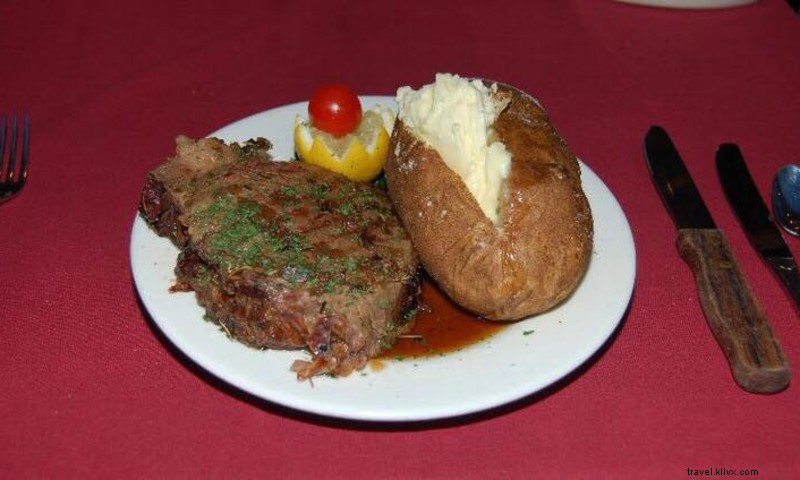 Riverfront Steakhouse: Prime USDA Steaks & Seafood at Wyndham Riverfront