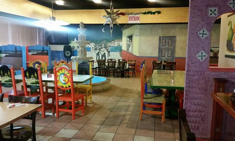 Los Pinos Mexican Restaurant: Authentic Cuisine for Lunch & Dinner