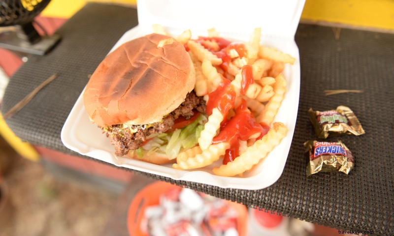 Ozone Burger Barn: Juicy Burgers & Must-Know Details