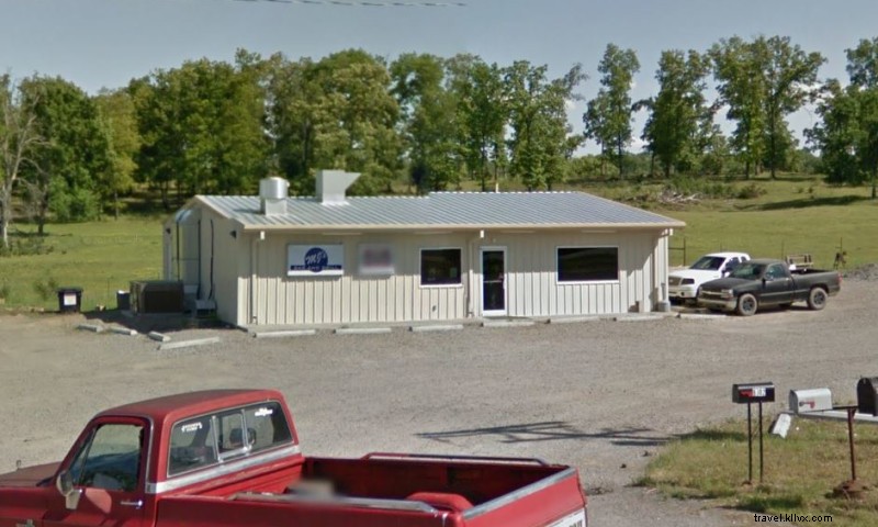 MJ s Bar & Grill: Burgers, Wings, Pool Tables & Arcade Fun