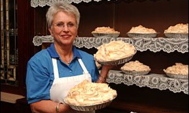 Charlotte s Eats & Sweets: Historic Soda Fountain & Award-Winning Pies