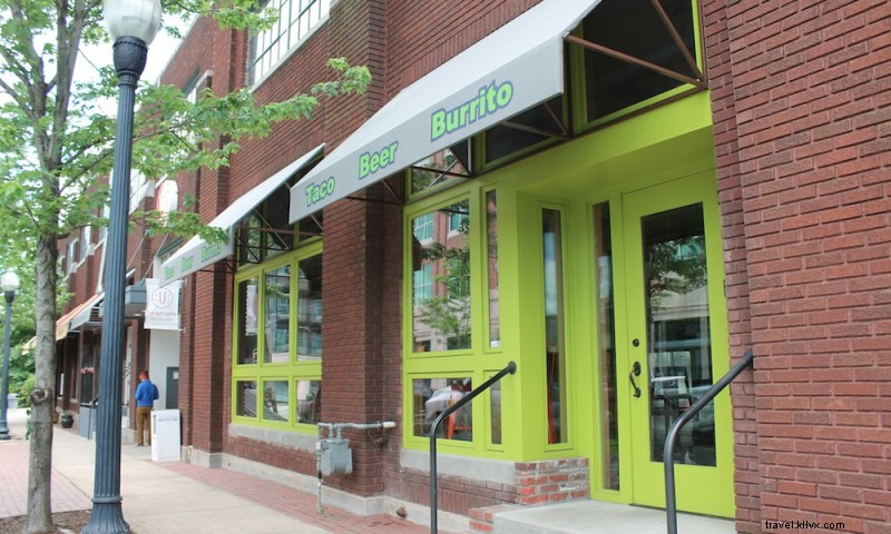 Poke Hula: Fresh Tacos, Burritos, Salsas & Craft Brews