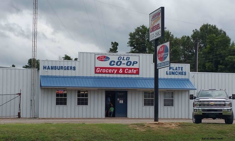 Old Co-op Restaurant & Grocery: Classic Hamburgers, Catfish, Chicken Baskets & Lunch Specials