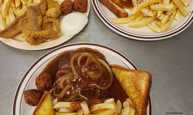 LJ s Cafe & Bait Shop: Hearty Breakfasts, Fresh Bait & Family-Friendly Service