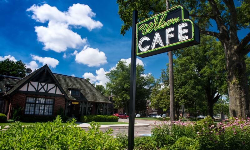 Wilson Café & Tavern: Premier Southern Dining for Lunch, Dinner & Brunch