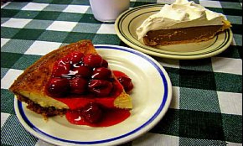 Bobby s Country Cookin : Authentic Home-Style Plate Lunches & Homemade Pies