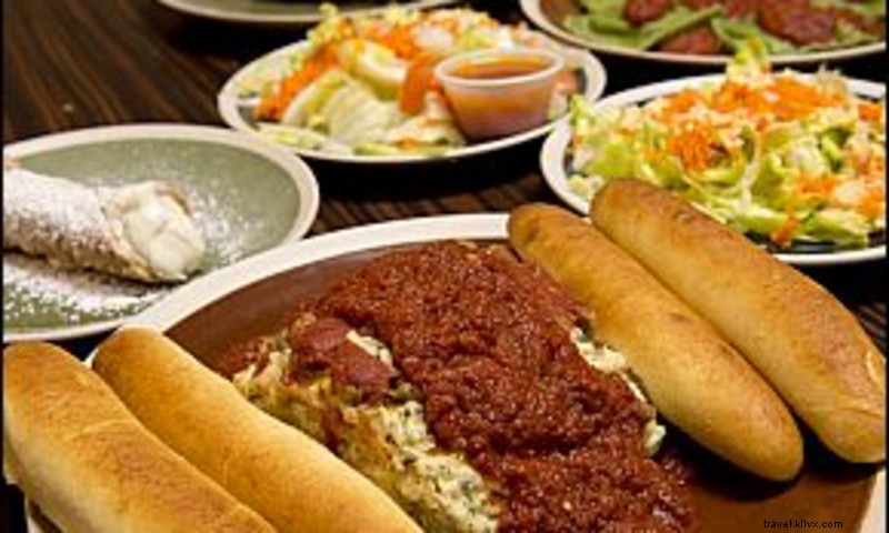 Anthonee s Kitchen: Chicago Flavors Meets Ozarks Comfort