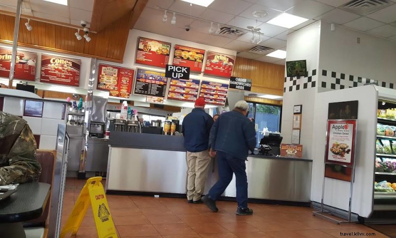 Braum s Ice Cream & Dairy Stores: Fresh Burgers, Handcrafted Ice Cream & Groceries