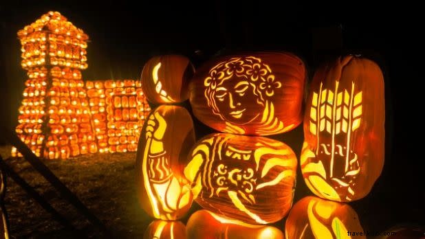 21 Must-Do Fall Activities in New York State: Parks, Apple Picking & Scenic Adventures