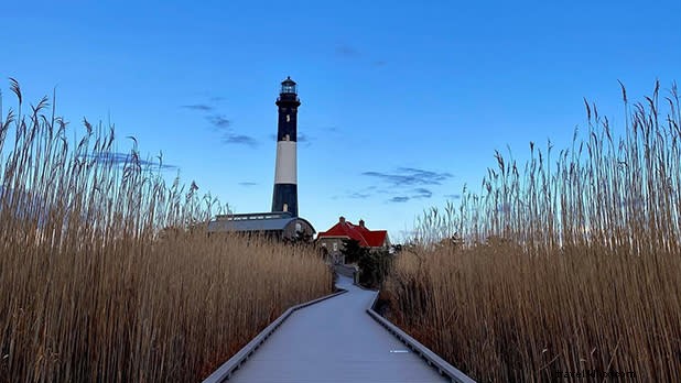 Top 11 Easy Winter Walks in New York State: Scenic Trails for All Levels