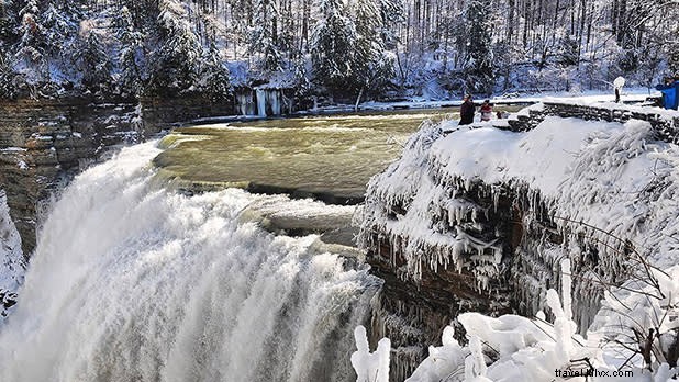 Top 11 Easy Winter Walks in New York State: Scenic Trails for All Levels