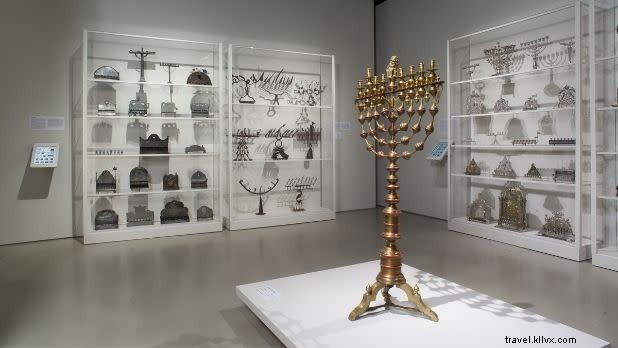 Unforgettable Holiday Celebrations in New York: Drive-Through Lights, Santa & Virtual Magic