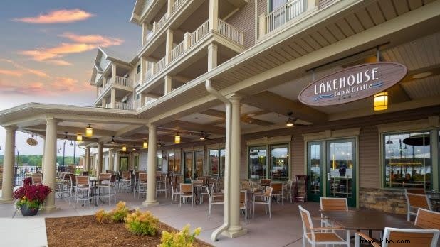 12 Best Outdoor Dining Restaurants in New York State with Stunning Views