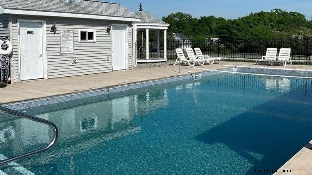 Discover 15 Unique Vacation Rentals in New York State: Cabins, Glamping & Luxury Hideaways