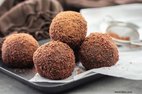 Easy Homemade Chocolate Truffles Recipe: Rich, Creamy & Irresistible