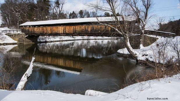 17 Must-Watch Movies & TV Shows Showcasing New York s Iconic Attractions