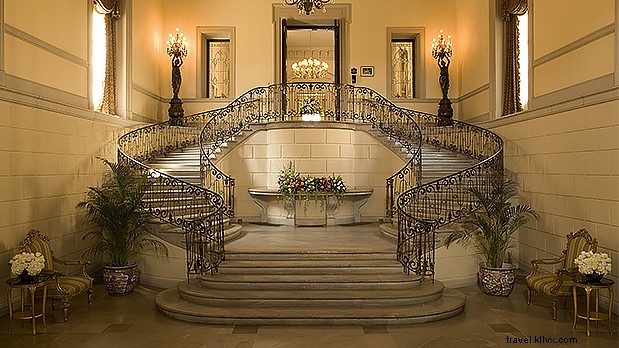 17 Unforgettable & Unique Date Ideas Across New York State