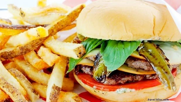 Best Après-Ski Spots in the Catskills: Top Places to Unwind After Skiing