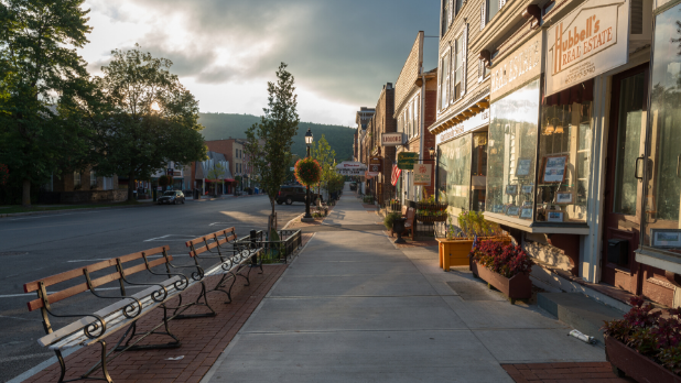 Discover 9 of New York State s Best Main Streets for Unforgettable Shopping