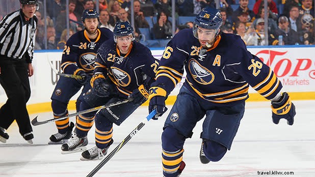 Ultimate Guide to Fall & Winter Sports in New York: Pro Teams, College Games & Events