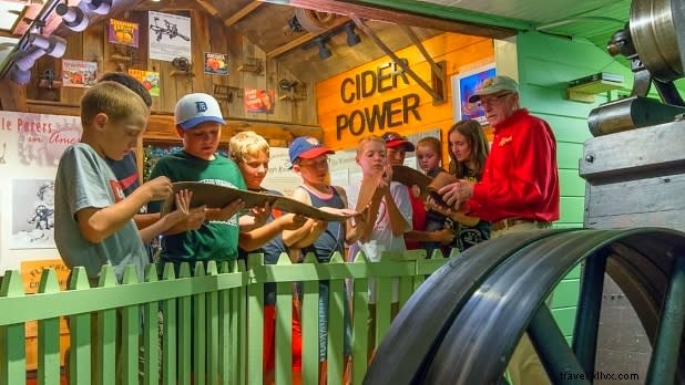 10 Budget-Friendly Family Fall Weekend Getaways from New York