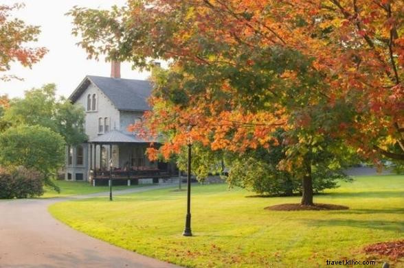 Cozy Fall Getaways: Discover New York State s Ultimate Autumn Escapes