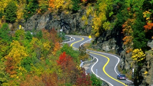 Scenic Autumn Road Trips: Vibrant Fall Foliage Weekend Escapes in New York